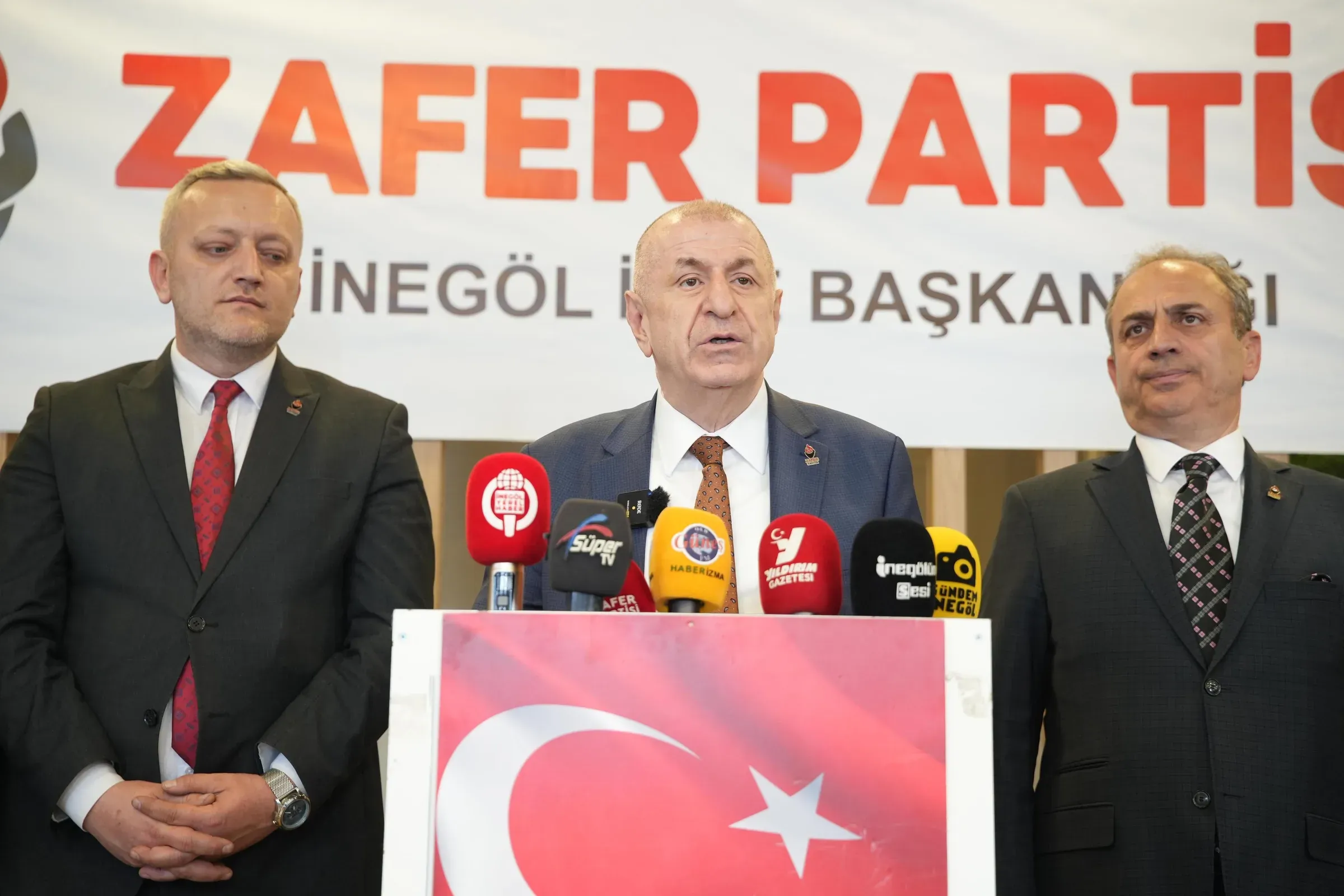 “ZAFER PARTİSİ OLARAK BİZ SAHADAYIZ”